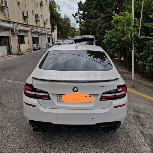 BMW 528-2