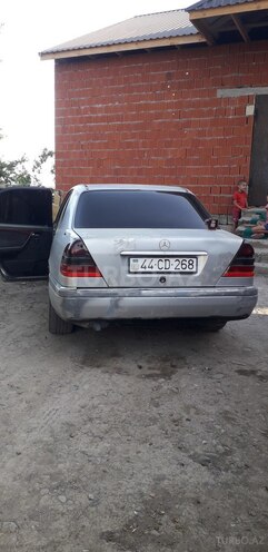 Mercedes E 250 1994, 160,000 km - 2.5 l - Masallı