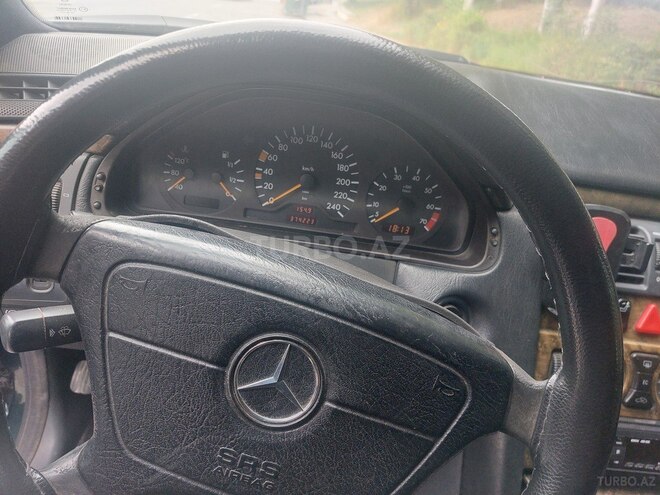 Mercedes E 230 1995, 370,000 km - 2.3 l - Bakı