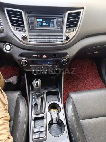 Hyundai Tucson-12
