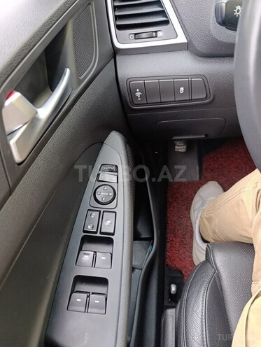 Hyundai Tucson-13