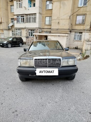 Mercedes 190-1