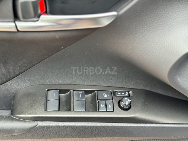 Toyota Camry-16