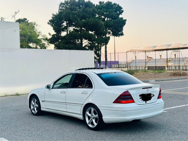 Mercedes C 240 2002, 209,881 km - 2.6 l - Sumqayıt