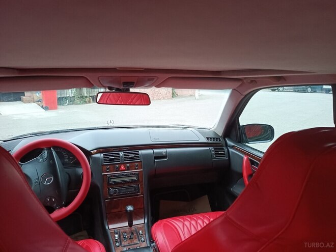 Mercedes E 270 2000, 34,000 km - 2.7 l - Bakı
