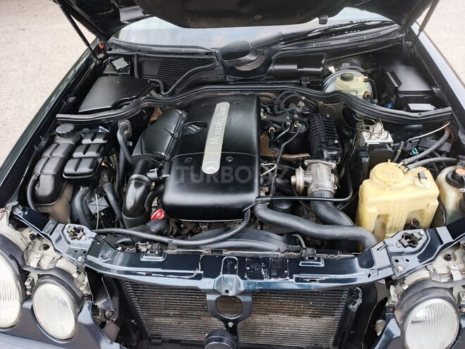 Mercedes E 270 2000, 34,000 km - 2.7 l - Bakı