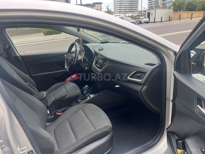 Hyundai Accent 2018, 131,966 km - 1.6 l - Bakı