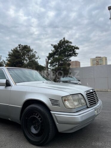 Mercedes E 300 d 1993, 333,333 km - 3.0 l - Bakı