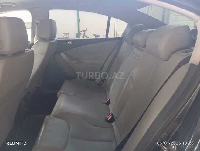 Volkswagen Passat 2005, 255,812 km - 2.0 l - Bakı