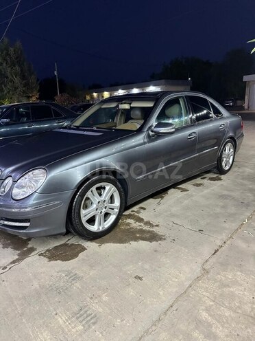 Mercedes E 280-5