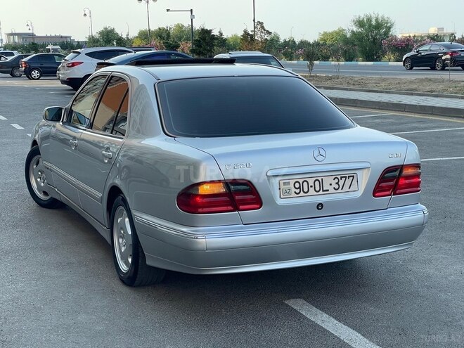 Mercedes E 220 d 2000, 310,000 km - 2.2 l - Sumqayıt