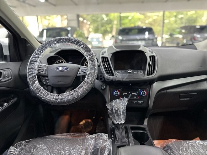 Ford Escape-9