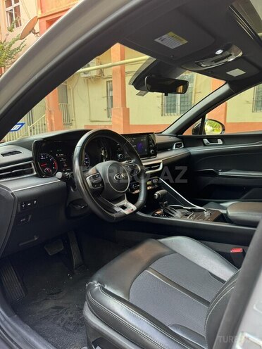 Kia K5-4