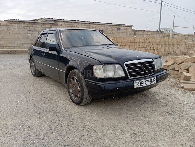 Mercedes E 220 1993, 501,793 km - 2.2 l - Bakı