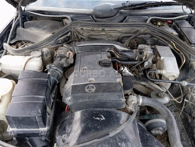 Mercedes E 220 1993, 501,793 km - 2.2 l - Bakı