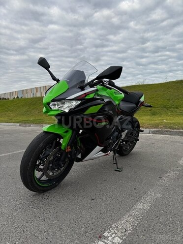Kawasaki Ninja 650-2