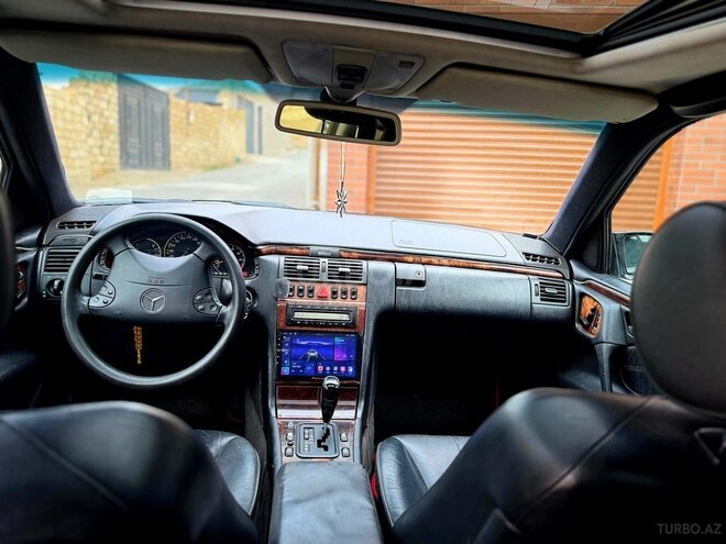 Mercedes E 260 1998, 434,000 km - 2.6 l - Bakı