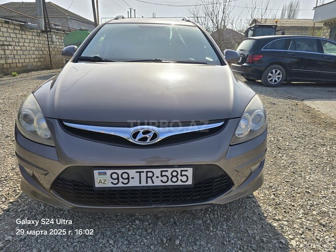 Hyundai i30 2011, 219,000 km - 1.6 л - Xudat