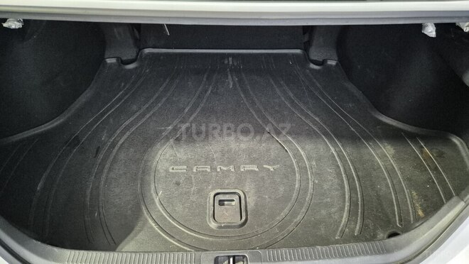 Toyota Camry-7