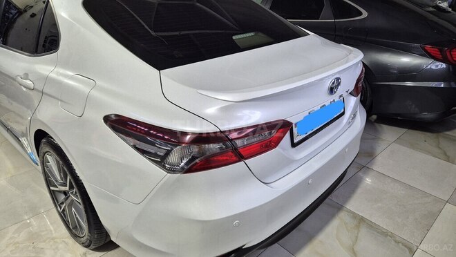 Toyota Camry-5