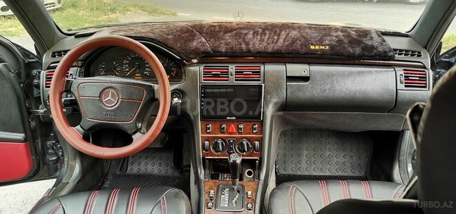 Mercedes E 230 1996, 289,000 km - 2.3 l - Sumqayıt