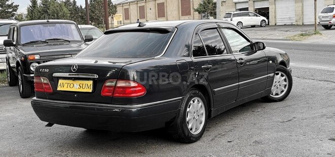 Mercedes E 230 1996, 289,000 km - 2.3 l - Sumqayıt