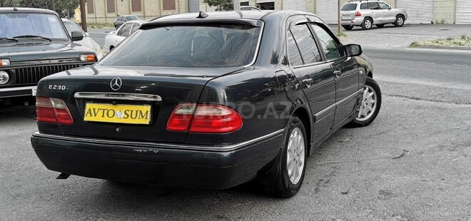 Mercedes E 230 1996, 289,000 km - 2.3 l - Sumqayıt