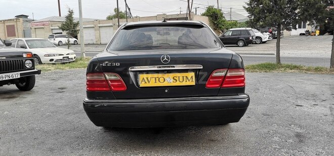 Mercedes E 230 1996, 289,000 km - 2.3 l - Sumqayıt