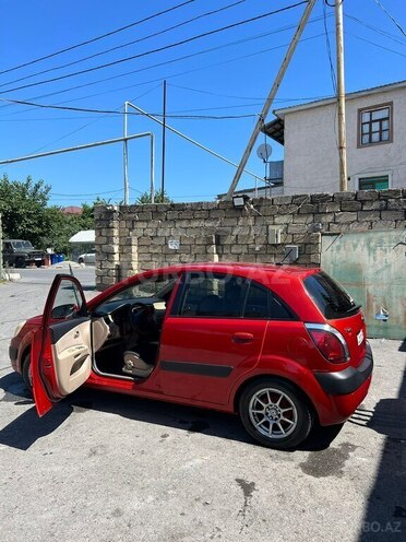 Kia Rio 2009, 250,000 km - 1.5 l - Qəbələ