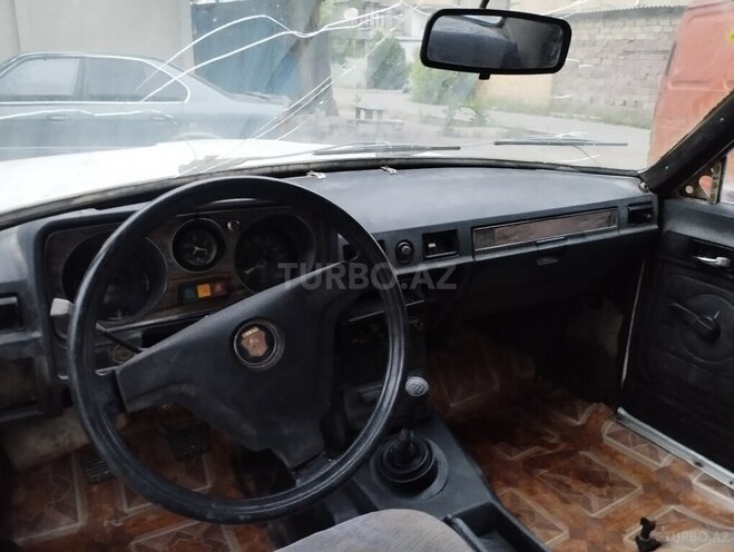 GAZ 24 1988, 57,742 km - 2.4 l - Gəncə