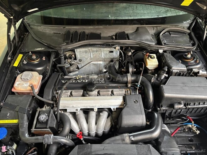 Volvo  1999, 154,554 km - 2.0 l - Bakı