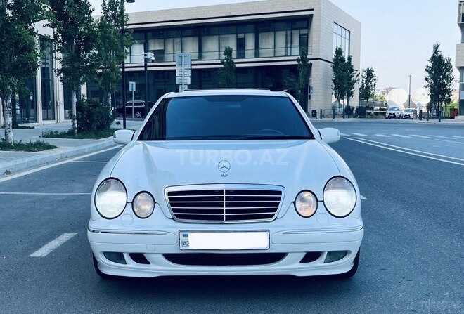 Mercedes E 320 2000, 194,000 km - 3.2 l - Bakı
