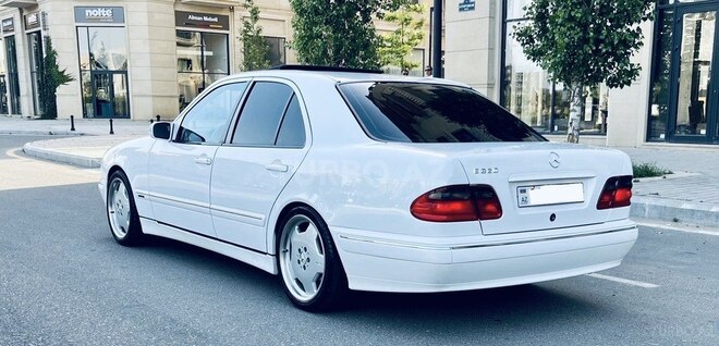 Mercedes E 320 2000, 194,000 km - 3.2 l - Bakı