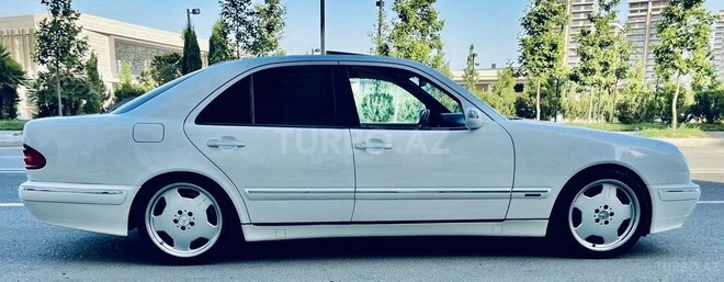 Mercedes E 320 2000, 194,000 km - 3.2 l - Bakı