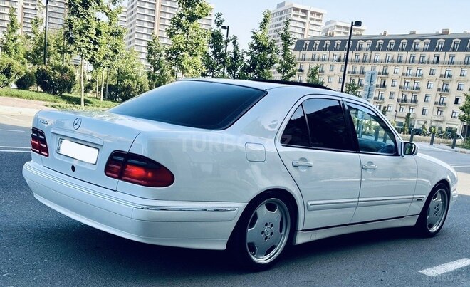 Mercedes E 320 2000, 194,000 km - 3.2 l - Bakı