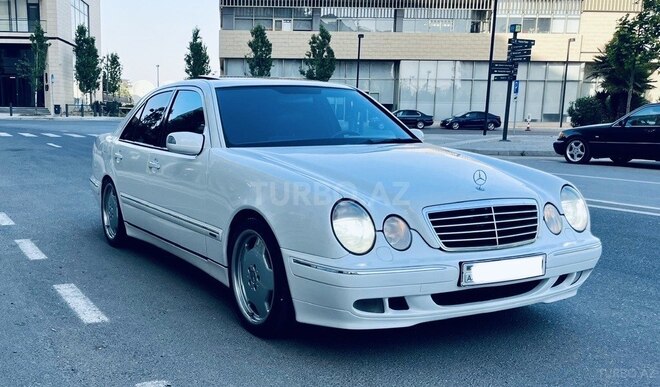 Mercedes E 320 2000, 194,000 km - 3.2 l - Bakı