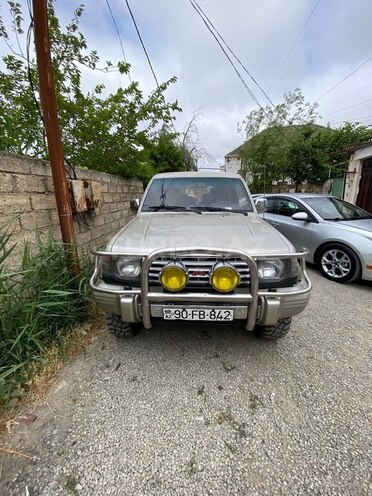 Mitsubishi Pajero 1991, 350,000 km - 2.5 л - Bakı