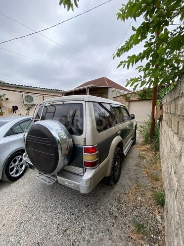 Mitsubishi Pajero 1991, 350,000 km - 2.5 л - Bakı