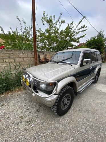Mitsubishi Pajero 1991, 350,000 km - 2.5 л - Bakı