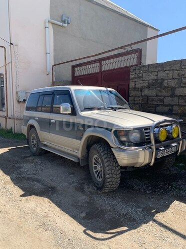 Mitsubishi Pajero 1991, 350,000 km - 2.5 л - Bakı