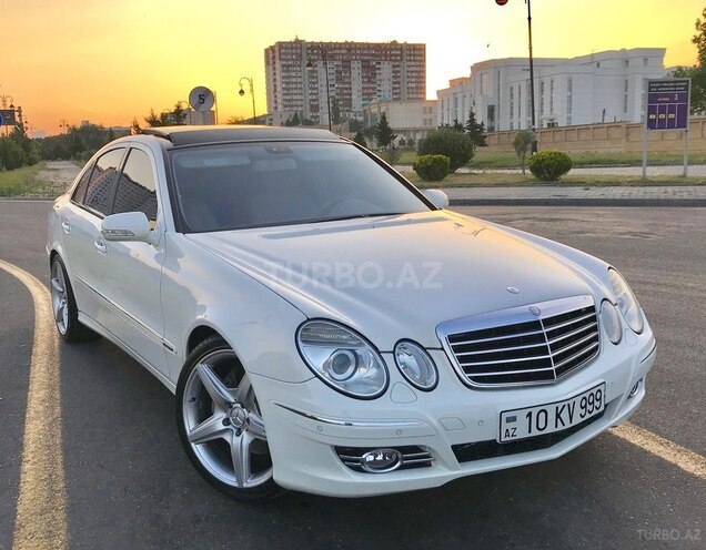 Mercedes E 280-1