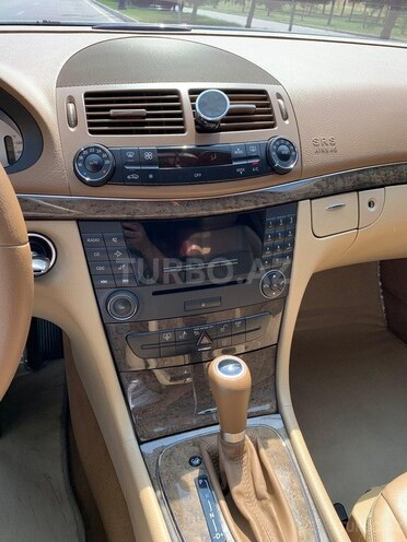 Mercedes E 280-12