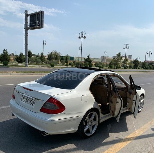 Mercedes E 280-7