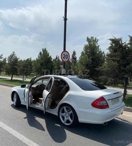 Mercedes E 280-5