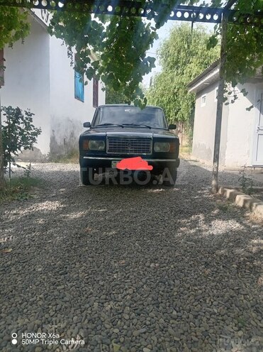 LADA (VAZ) 2107 2005, 60,000 km - 1.3 л - Salyan