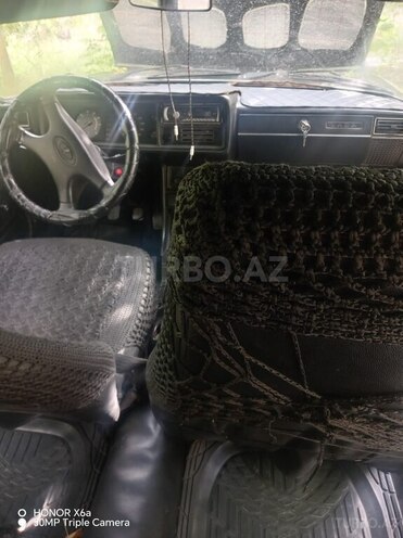 LADA (VAZ) 2107 2005, 60,000 km - 1.3 л - Salyan