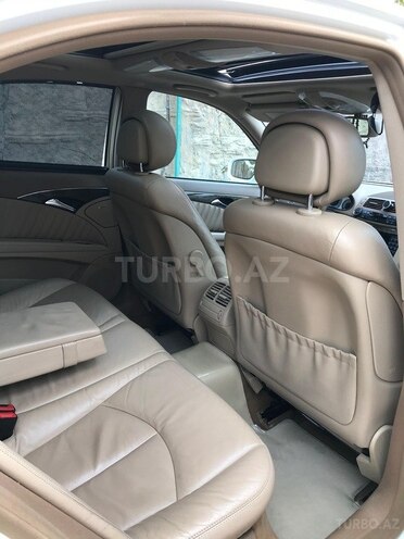 Mercedes E 280-18