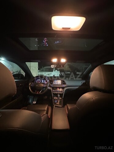 Hyundai Elantra 2019, 76,800 km - 1.6 л - Bakı