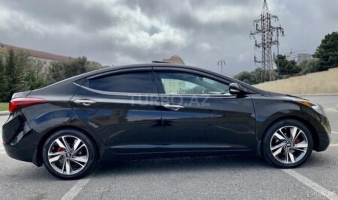Hyundai Elantra-6