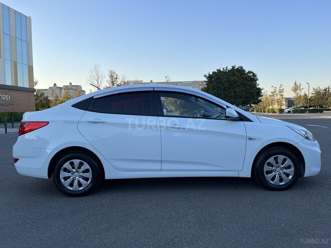 Hyundai Accent 2015, 129,000 km - 1.4 l - Bakı